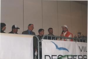 1998 043